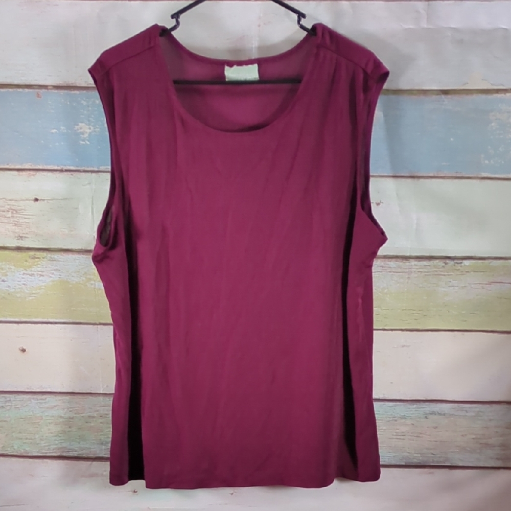 Women's Sleeveless Top - Burgundy